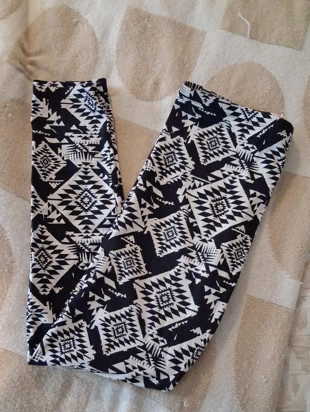 Black & White Geometric Print Leggings